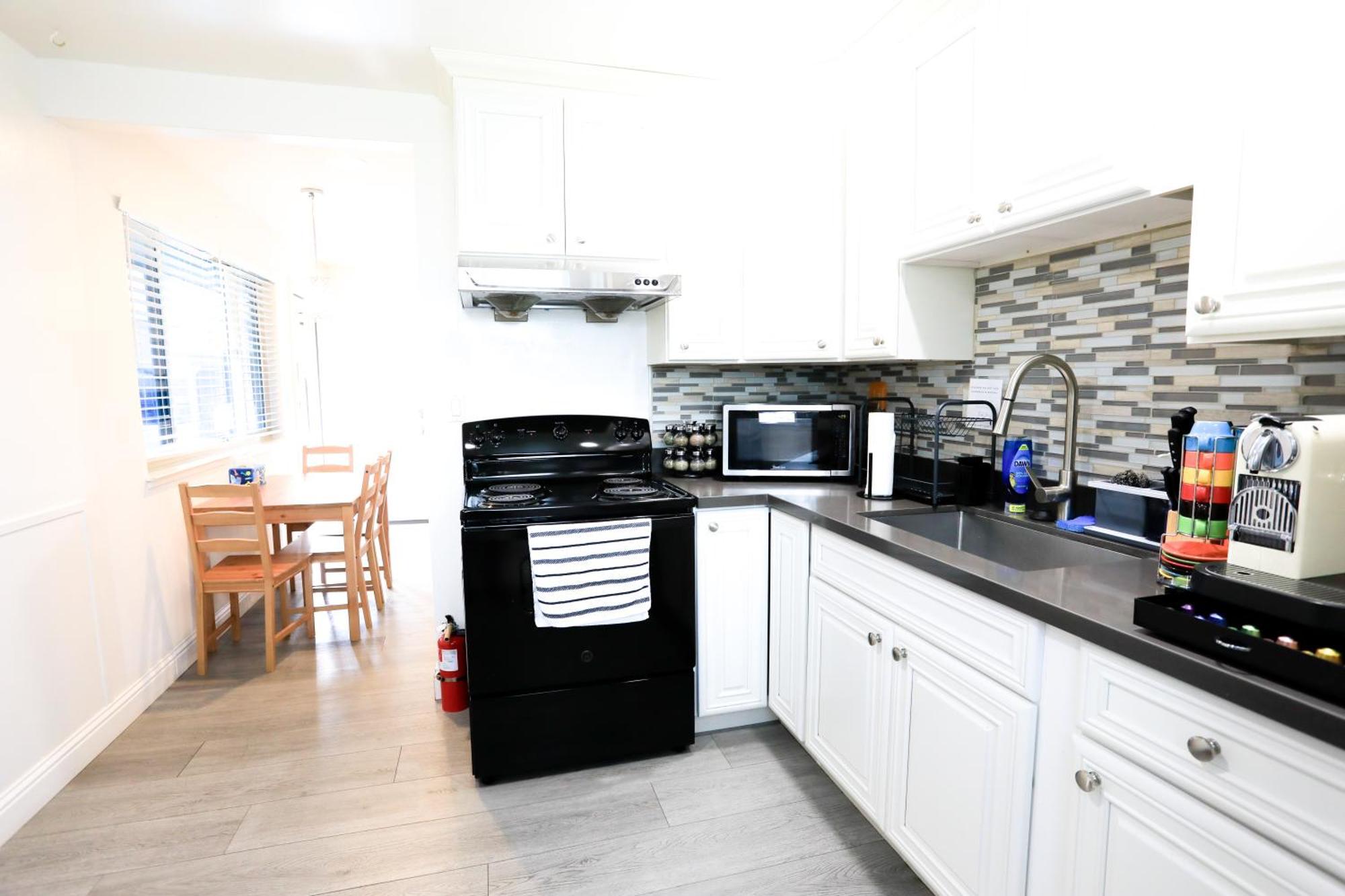 2Br Apt With Brand New Super Quite Ac, Washer, Dryer, Free Ev Station, Free Parking In Cupertino Сънивейл Екстериор снимка