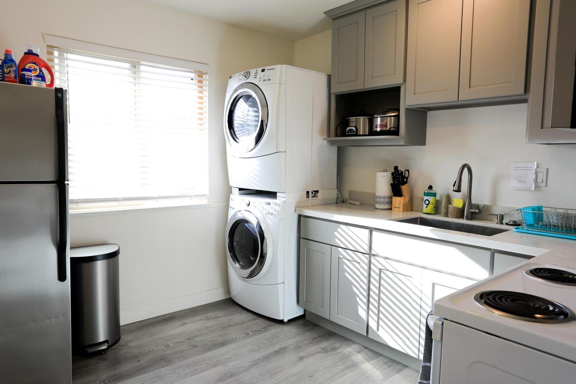 2Br Apt With Brand New Super Quite Ac, Washer, Dryer, Free Ev Station, Free Parking In Cupertino Сънивейл Екстериор снимка