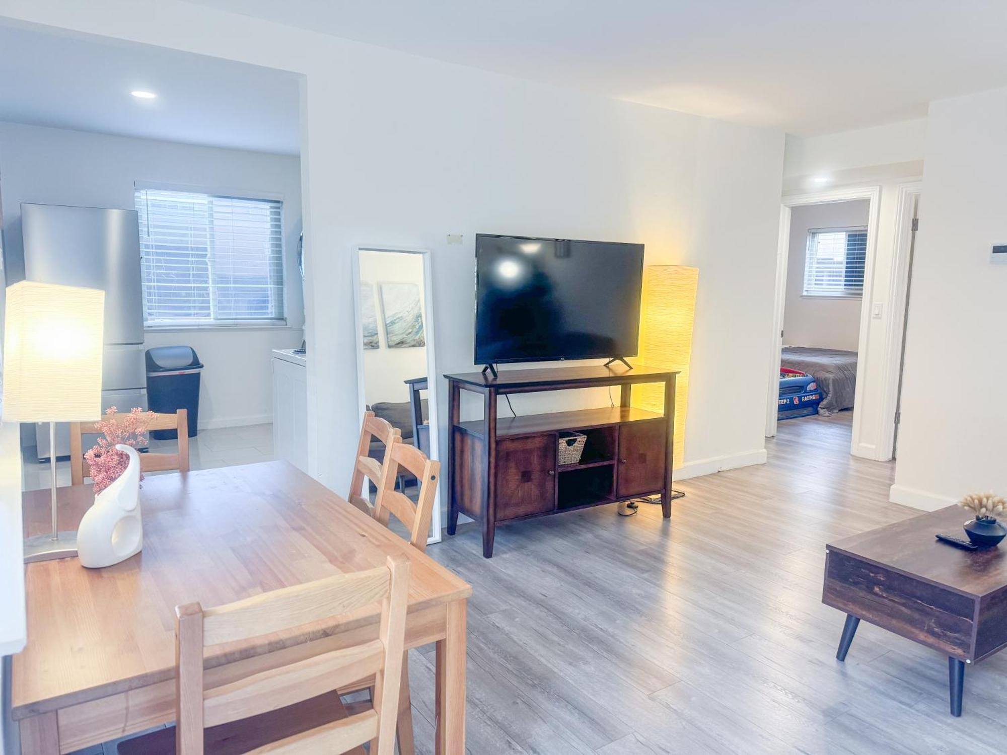 2Br Apt With Brand New Super Quite Ac, Washer, Dryer, Free Ev Station, Free Parking In Cupertino Сънивейл Екстериор снимка